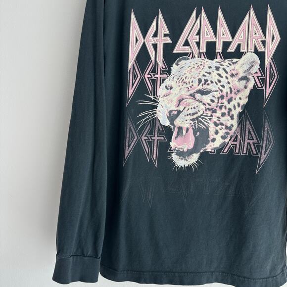 Daydreamer Def Leppard Womens Small Long Sleeve Graphic Tiger Tour Band Tee - Picture 5 of 11